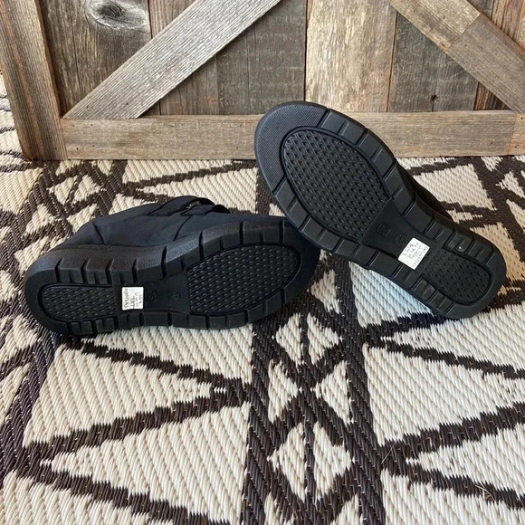 Arcopedico |  Velcro Runners - Picture 5 of 8